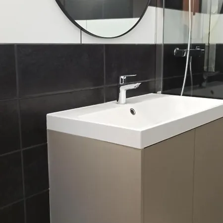 شقة 2 Louis - Euroairport - Basel - Train Station سا لووي