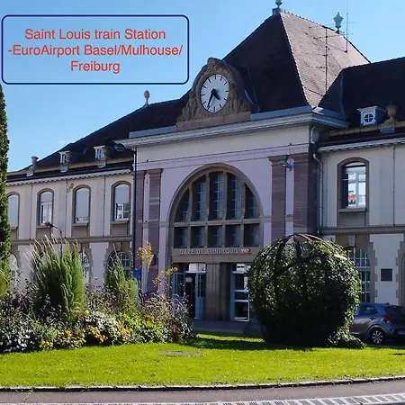 2 Louis - Euroairport - Basel - Train Station