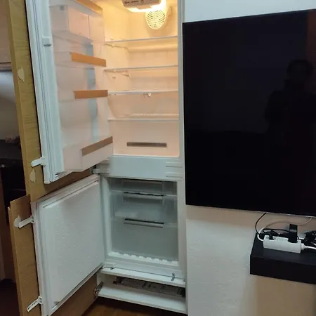 2 Louis - Euroairport - Basel - Train Station شقة