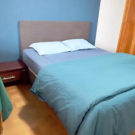2 Louis - Euroairport - Basel - Train Station Daire Saint-Louis (Haut-Rhin)