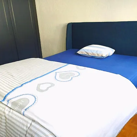 شقة 2 Louis - Euroairport - Basel - Train Station سا لووي