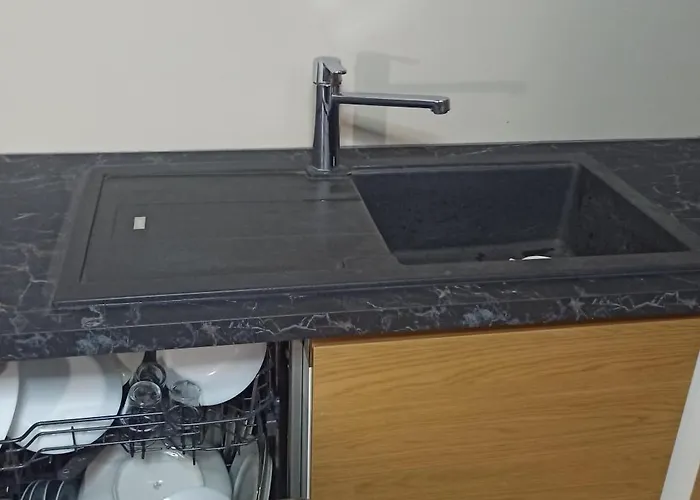 2 Louis - Euroairport - Basel - Train Station