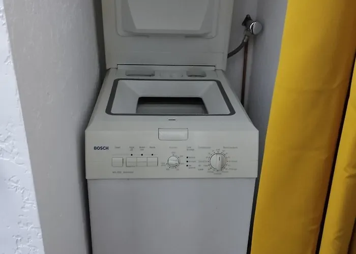 2 Louis - Euroairport - Basel - Train Station Saint-Louis (Haut-Rhin)