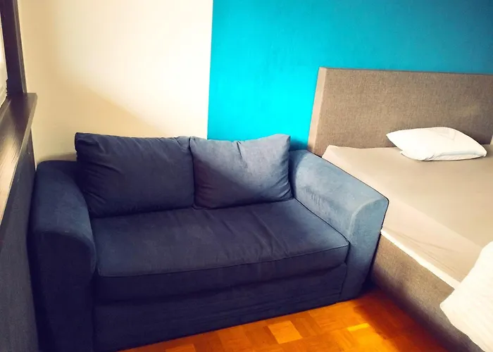 2 Louis - Euroairport - Basel - Train Station